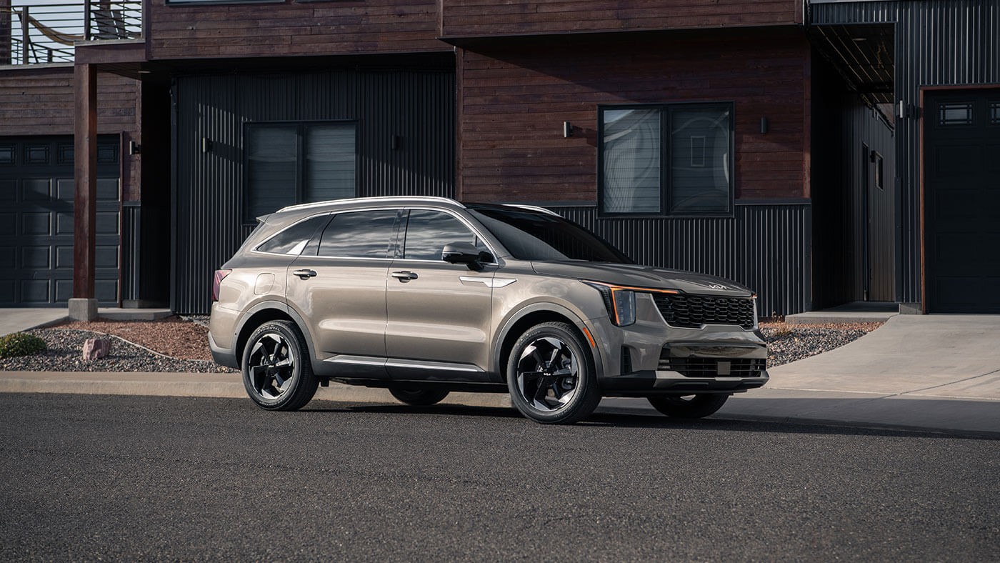 La polyvalence d'un VUS, l'efficacité hybride