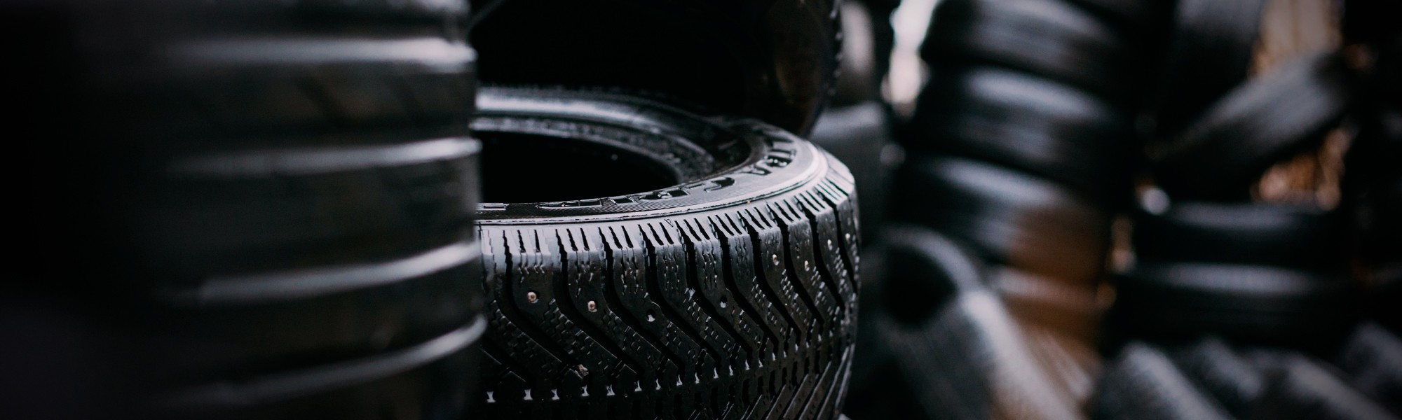 Commande de pneus - Image de bannière